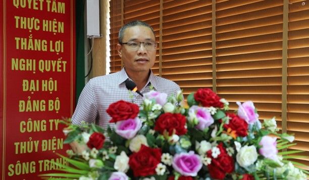 Hình 2.Ông Lê Đình Phúc - PBT Đảng ủy, Phó Giám đốc Công ty phát biểu khai mạc .jpg