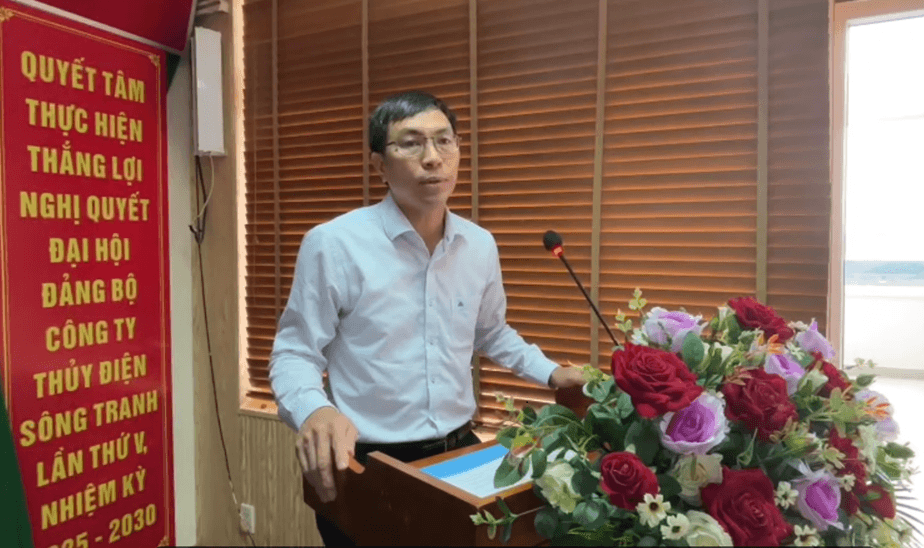 Hình 2_Ông Vũ Đức Toàn - BT Đảng ủy, Giám đốc Công ty phát biểu.png